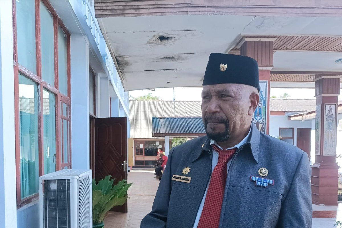 Pemkab Biak renovasi 52 rumah tidak layak huni milik orang asli Papua