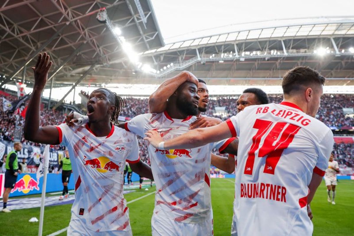 Liga Jerman: RB Leipzig ke puncak klasemen, Dortmund ditumbangkan Augsburg