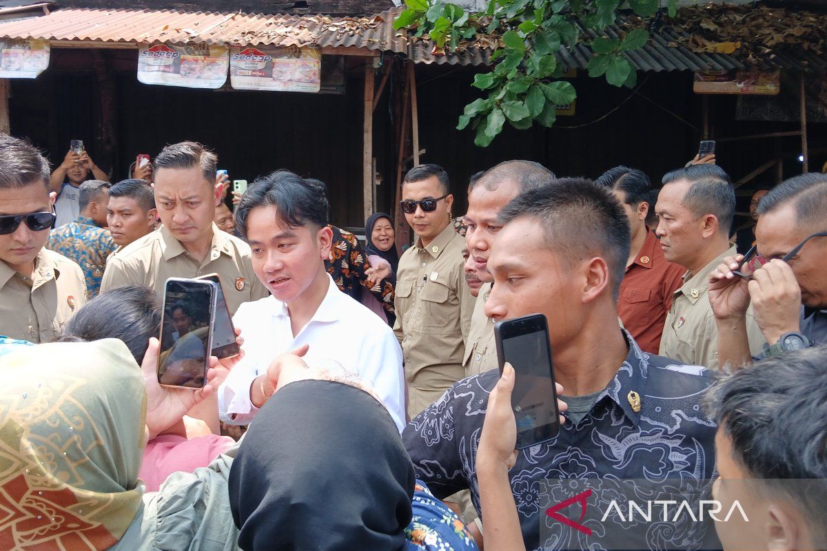 Usai dari Akmil Wapres Gibran  kunjungi Pasar Gotong-Royong Magelang