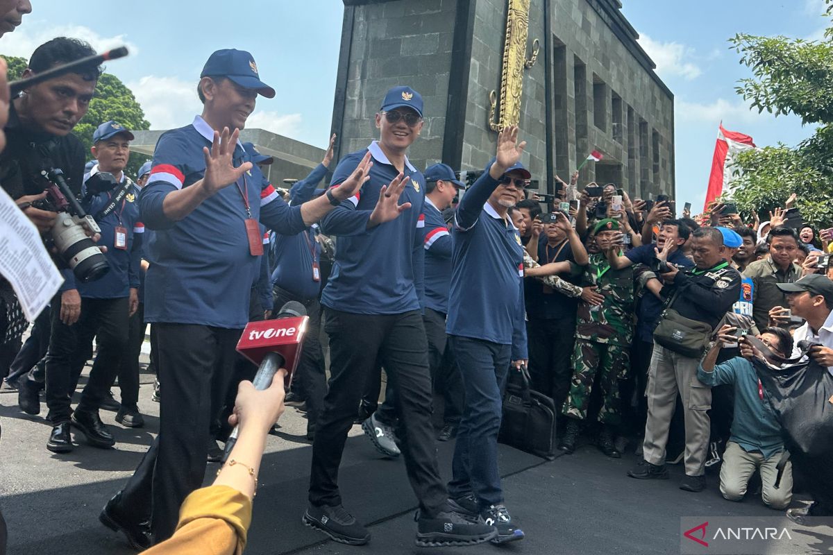 Red White Cabinet ministers return to Jakarta after four-day retreat