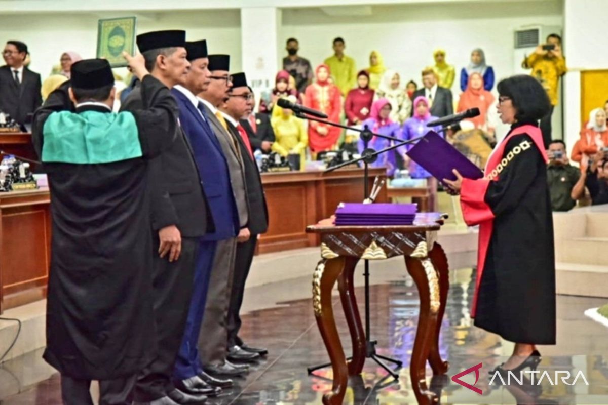 Pimpinan DPRD Provinsi Gorontalo 2024-2029 resmi dilantik