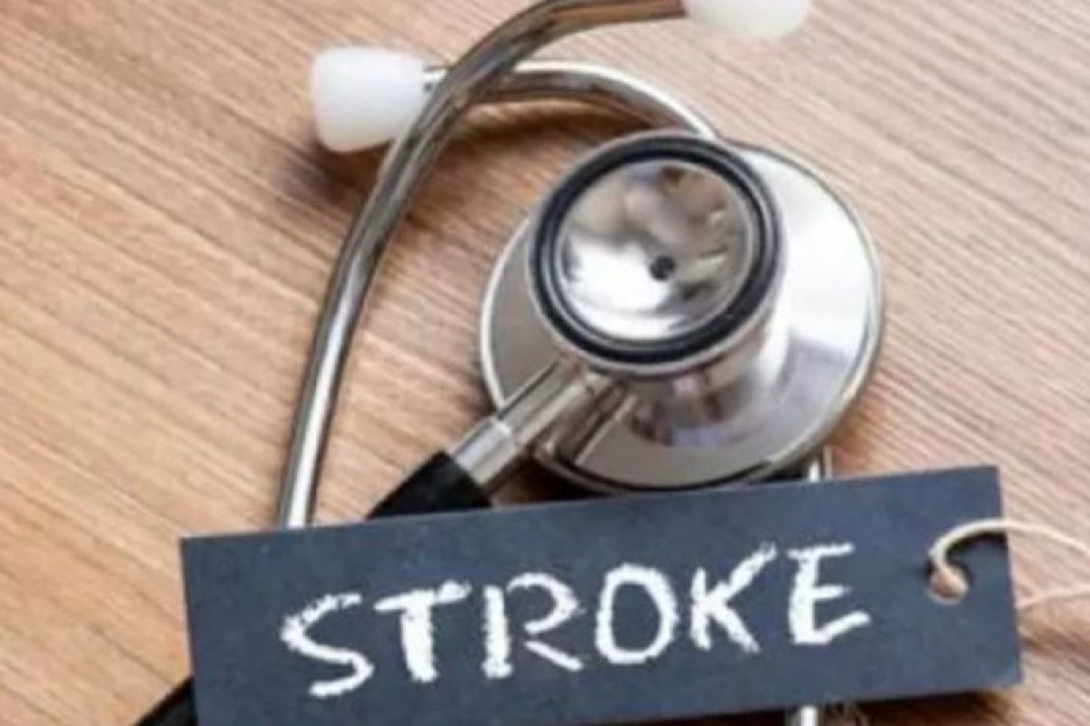 Kenali gejala stroke dan cara penanganannya