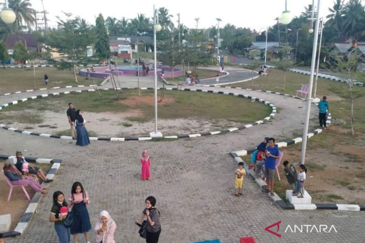 Pemkab Mukomuko lengkapi sarana Lapangan Merdeka