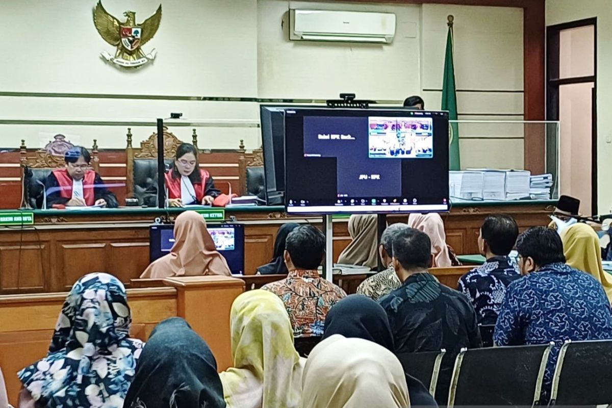 Sepuluh pegawai BPPD Sidoarjo bersaksi di sidang Gus Muhdlor