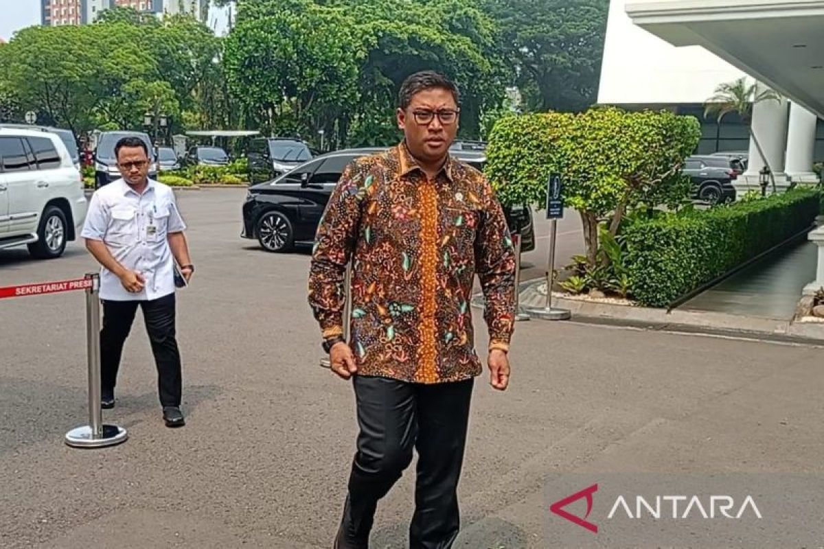 Anggota kabinet siap pakai mobil Maung jika ada perintah Presiden