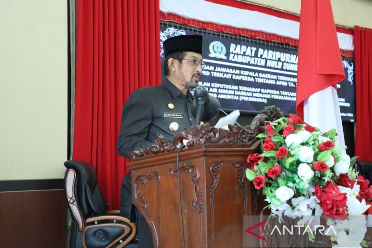 Pj Bupati HSU sampaikan jawaban Kepala Daerah terkait Raperda