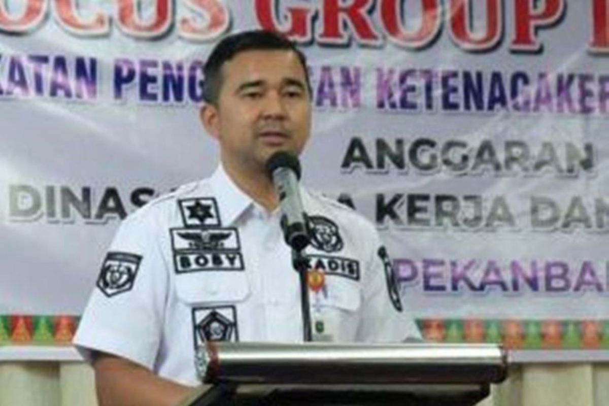 Disnaker Riau salurkan jaminan kesehatan ketenagakerjaan Rp2,351 miliar