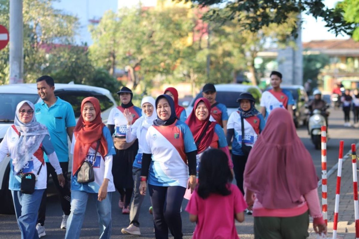 Alumni Teknik Unila sukses gelar kegiatan Ikat Run 2024