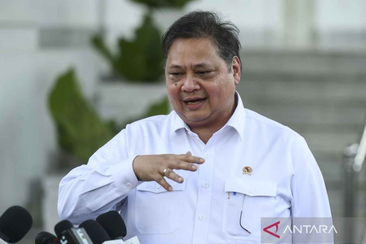 Indonesia must monitor global economic shifts, says minister