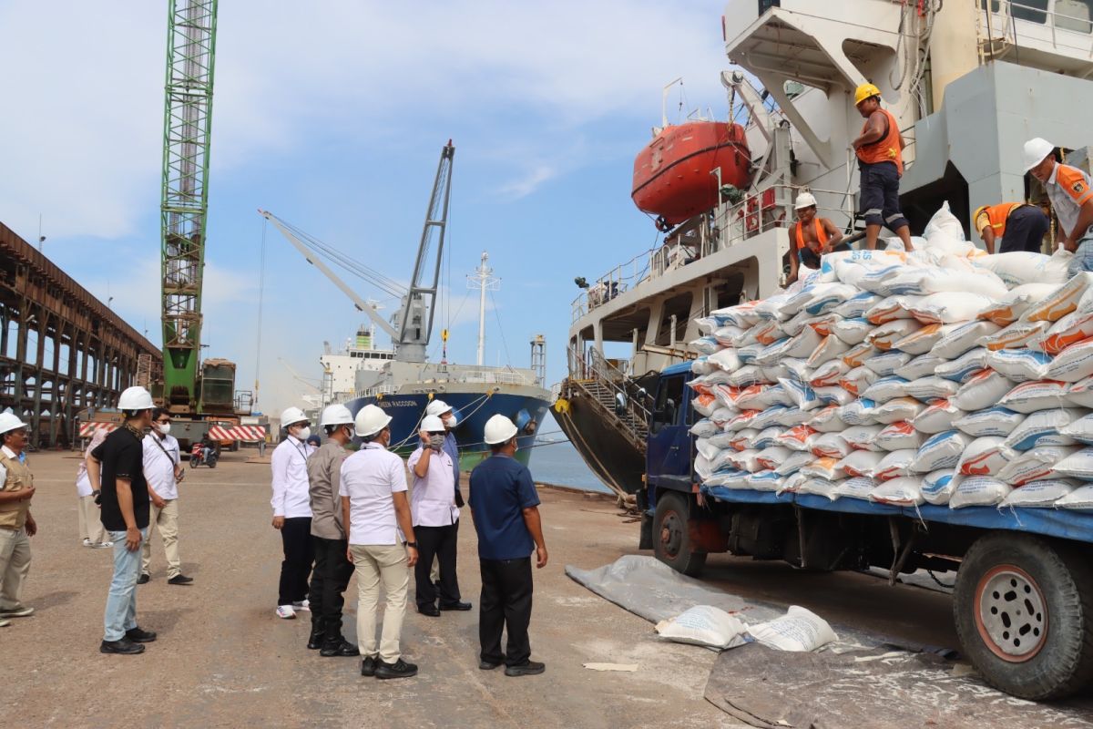 Bulog Riau jamin stok beras cukup 4 bulan mendatang