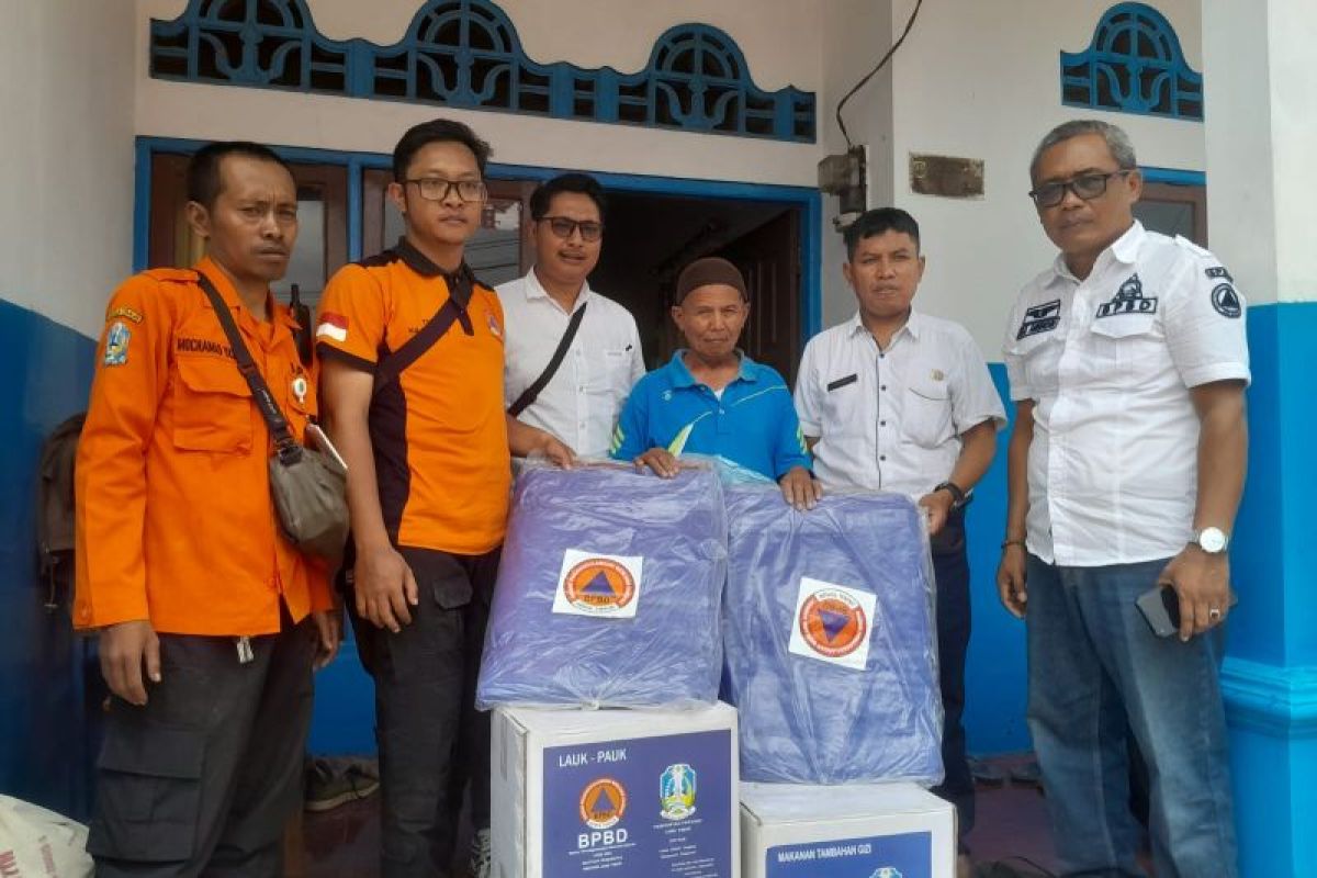 BPBD Malang distribusikan bantuan bagi warga terdampak angin kencang