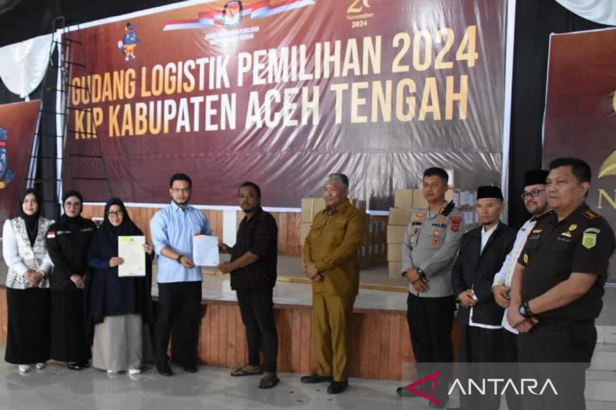 Pj Bupati Aceh Tengah pantau distribusi logistik surat suara, ketua KIP absen