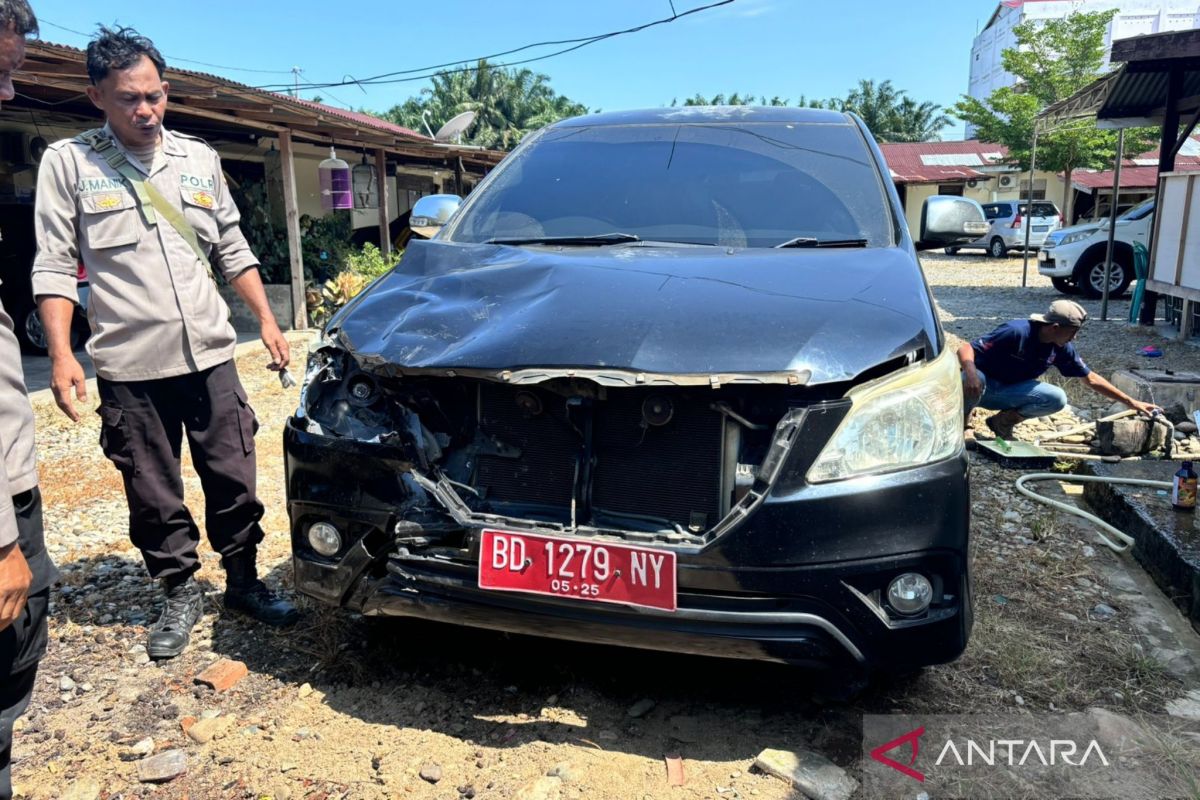 Kecelakaan di Mukomuko: Mobil Kadishub tabrak motor, korban luka dirujuk ke RS Padang