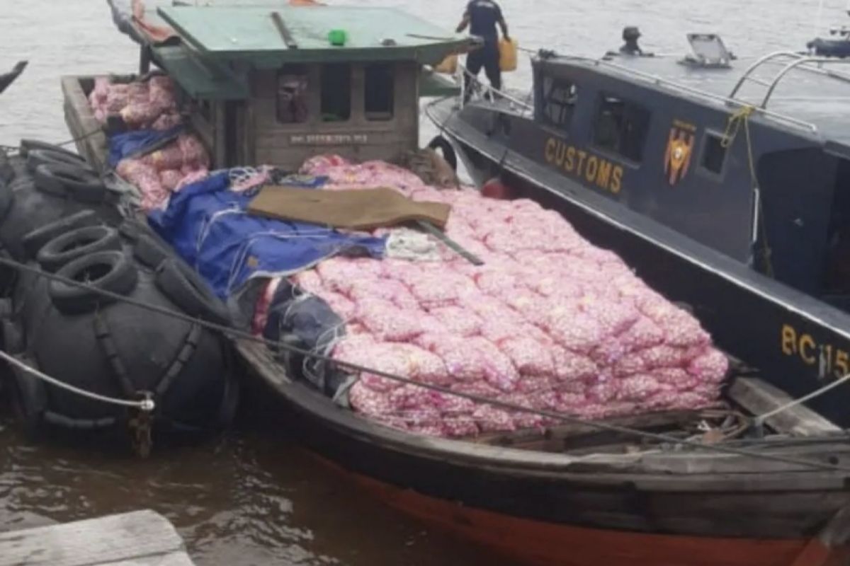 BC Bengkalis-Riau gagalkan penyelundupan 30 ton bawang putih Malaysia