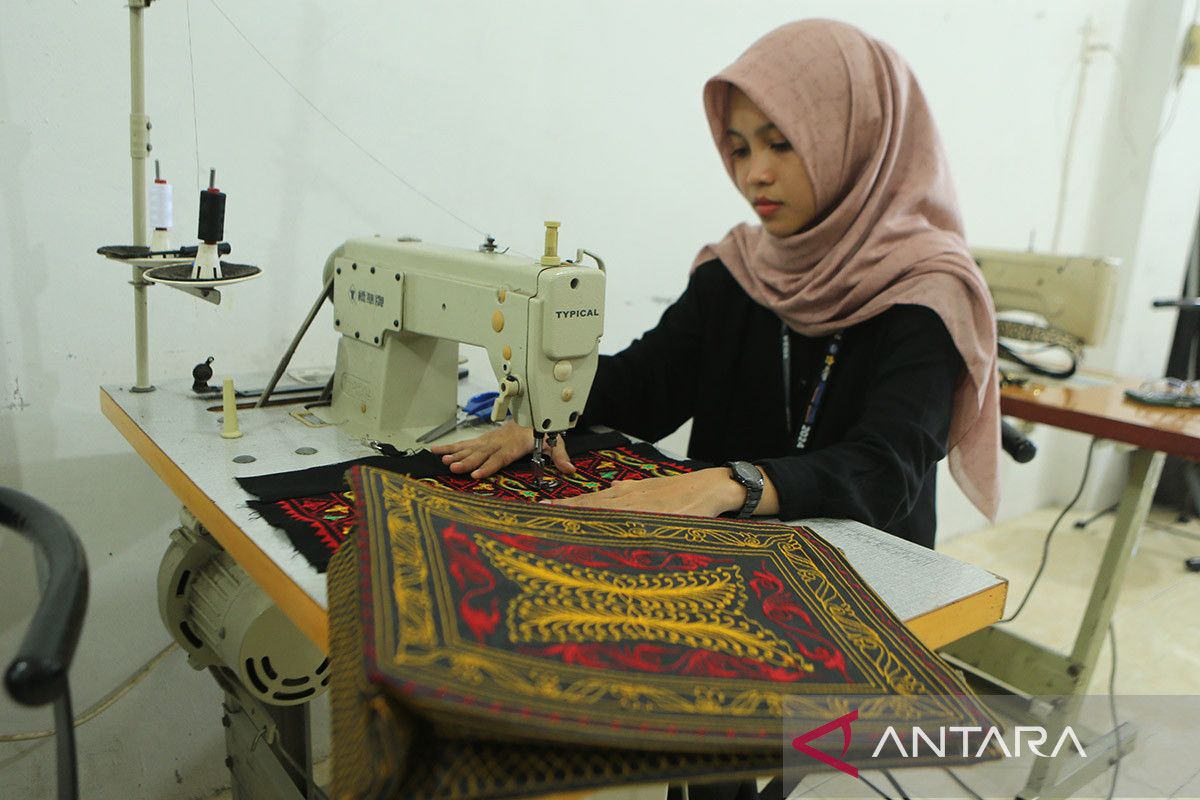 FOTO - Akses pemasaran kerajinan tas bordir IKM Aceh