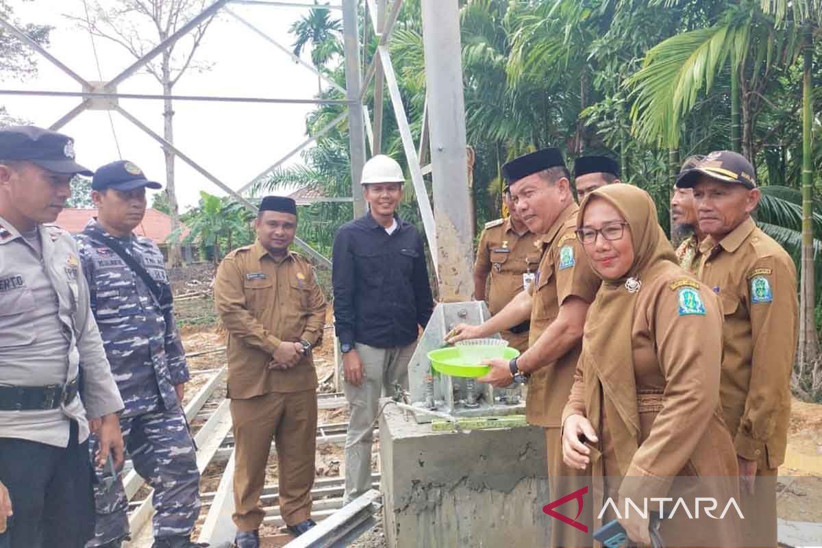 Warga terpencil Pulau Simeulue Aceh mulai nikmati jaringan telekomunikasi