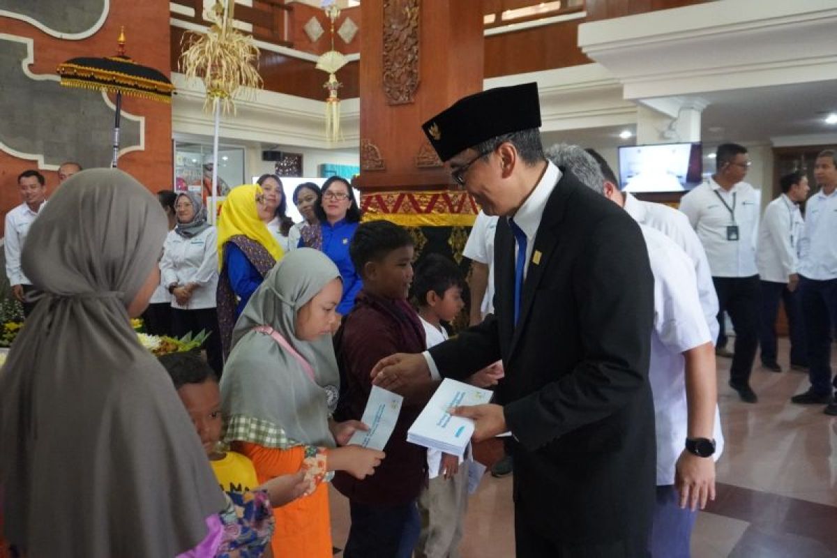 PLN Bali berikan santunan ke anak yatim piatu dan dhuafa