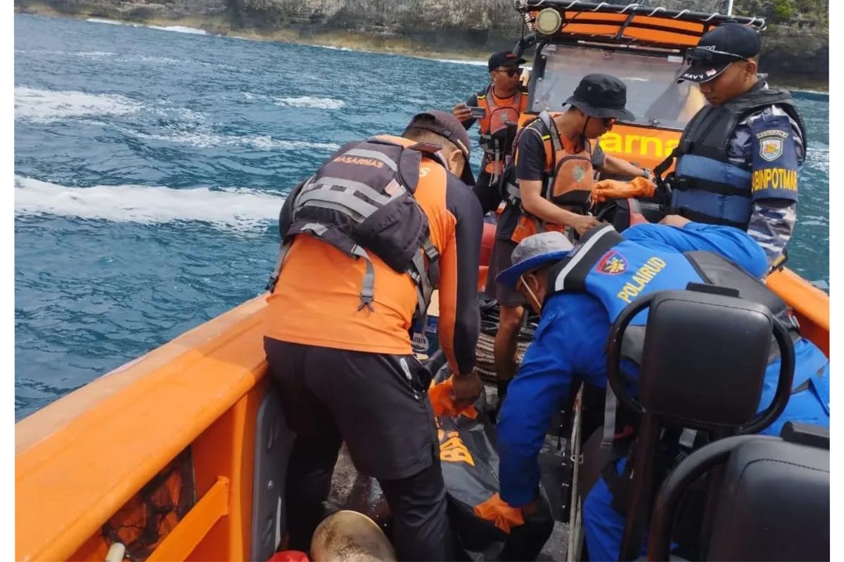 Basarnas temukan jenasah pelajar Sumedang yang hanyut di Nusa Penida