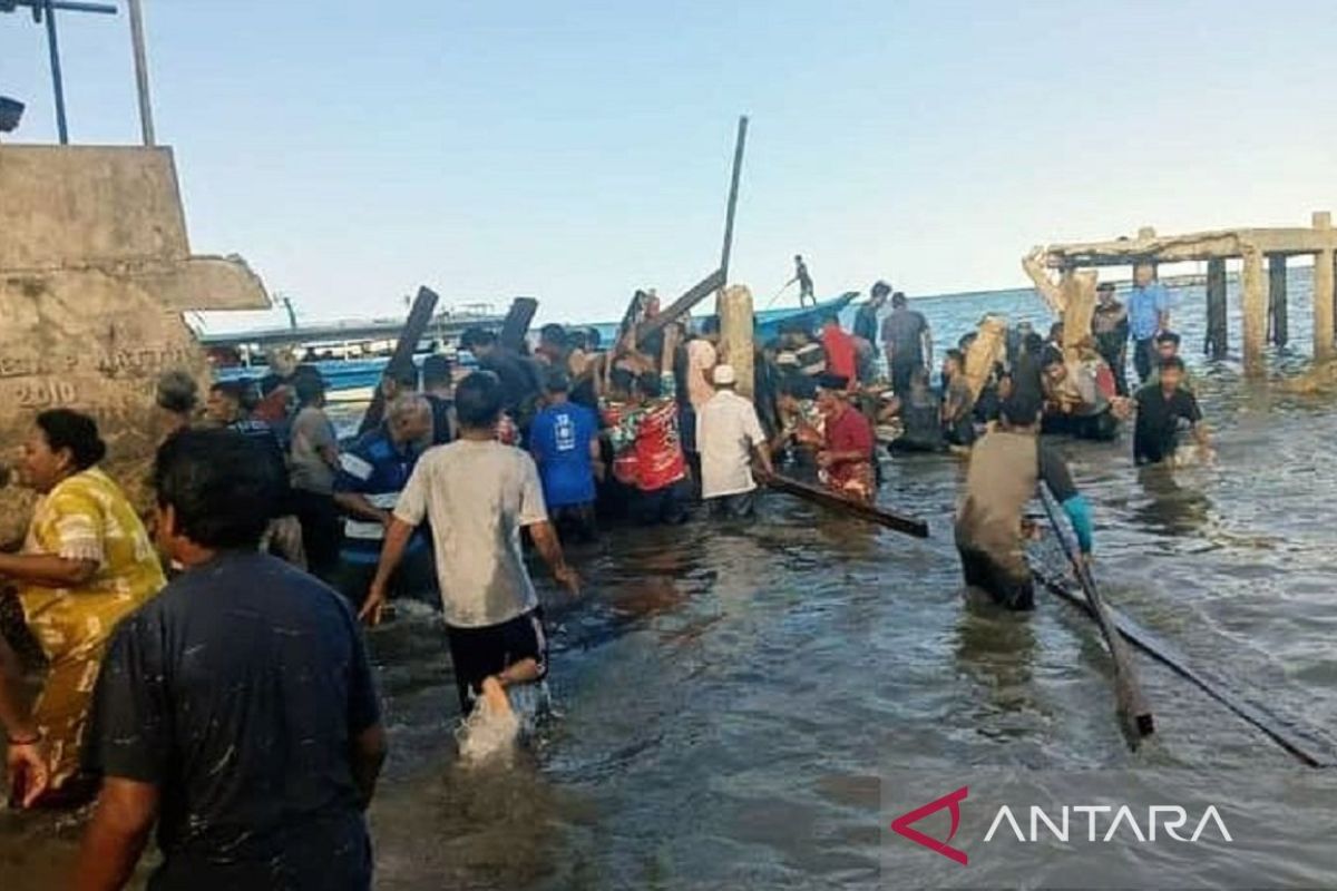 Dermaga ambruk di Pulau Hatta Ambon, tujuh orang meninggal