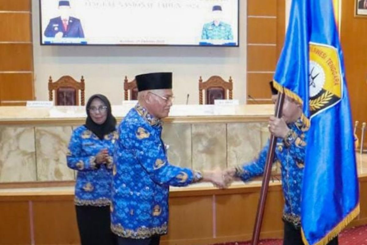 Sekda lepas kafilah Sultra pada MTQ VII Korpri di Kalimantan Tengah