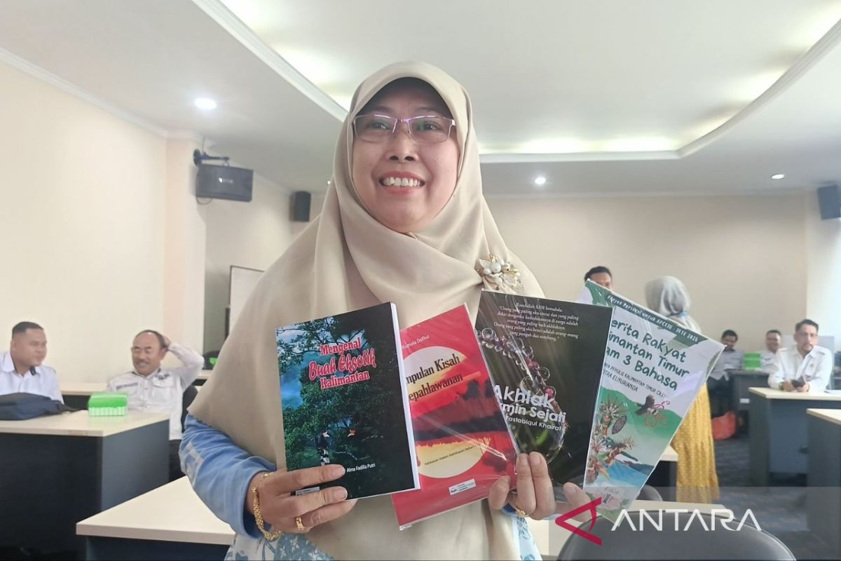 Perpustakaan Kaltim  terima 130 buku karya guru dan siswa