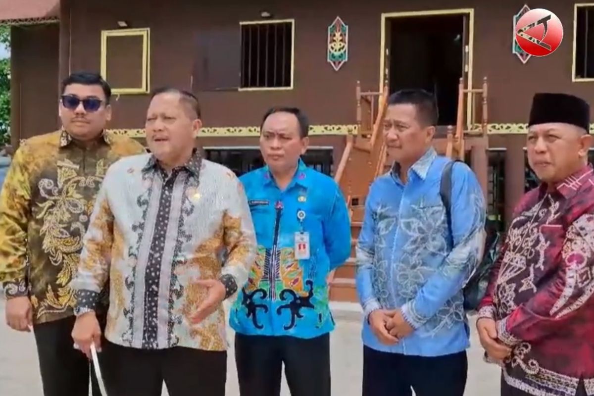 DPRD Kalsel kunjungi Disarpustaka Kapuas