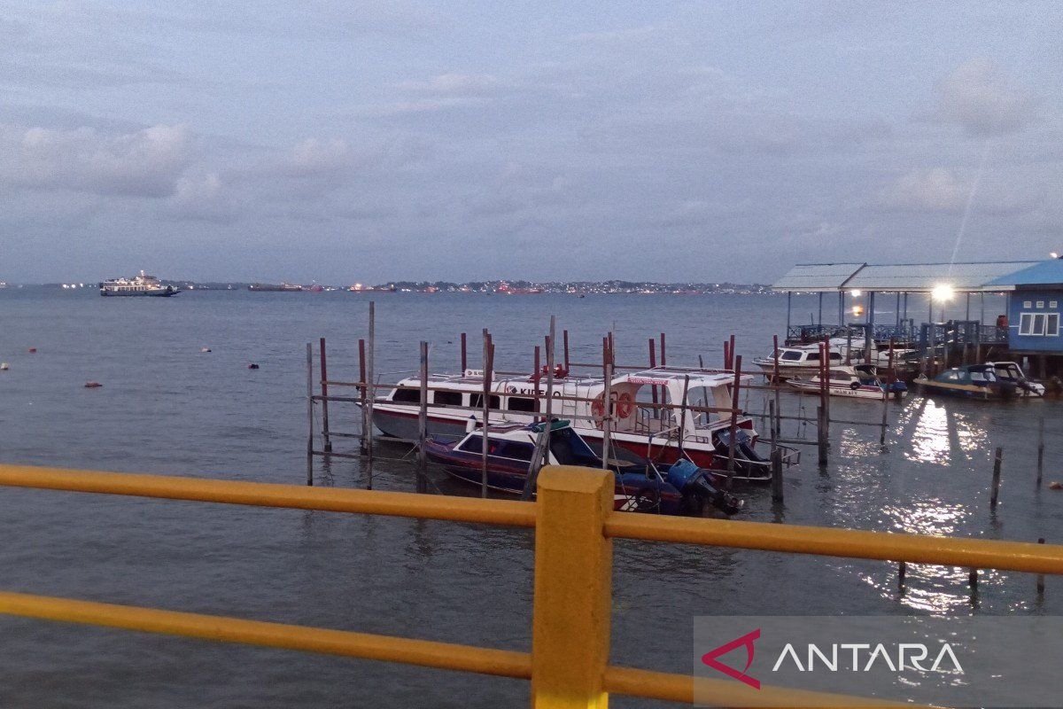 BMKG ingatkan warga dampak pasang laut 2,9 meter  di Balikpapan