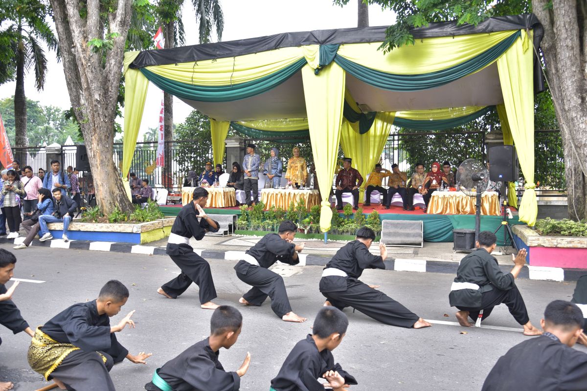 Pawai taaruf meriahkan pembukaan MTQ ke-54 Kota Jambi