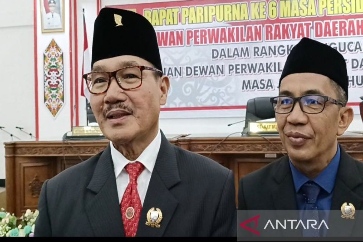 Pimpinan DPRD Barsel siap terima kritik dan saran