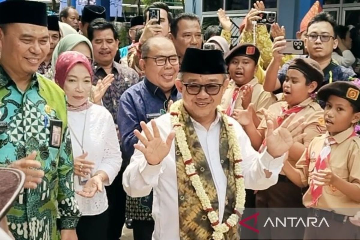 DPR RI komitmen dukung program Mendikdasmen tingkatkan kesejahteraan guru