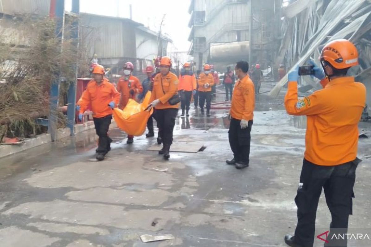 Bertambah, 9 pekerja tewas akibat kebakaran pabrik pakan di Bekasi