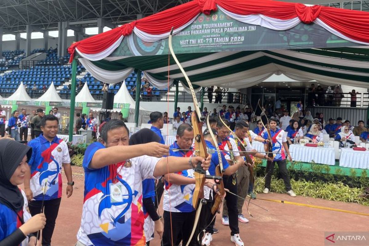 Kejurnas panahan memperebutkan piala Panglima TNI