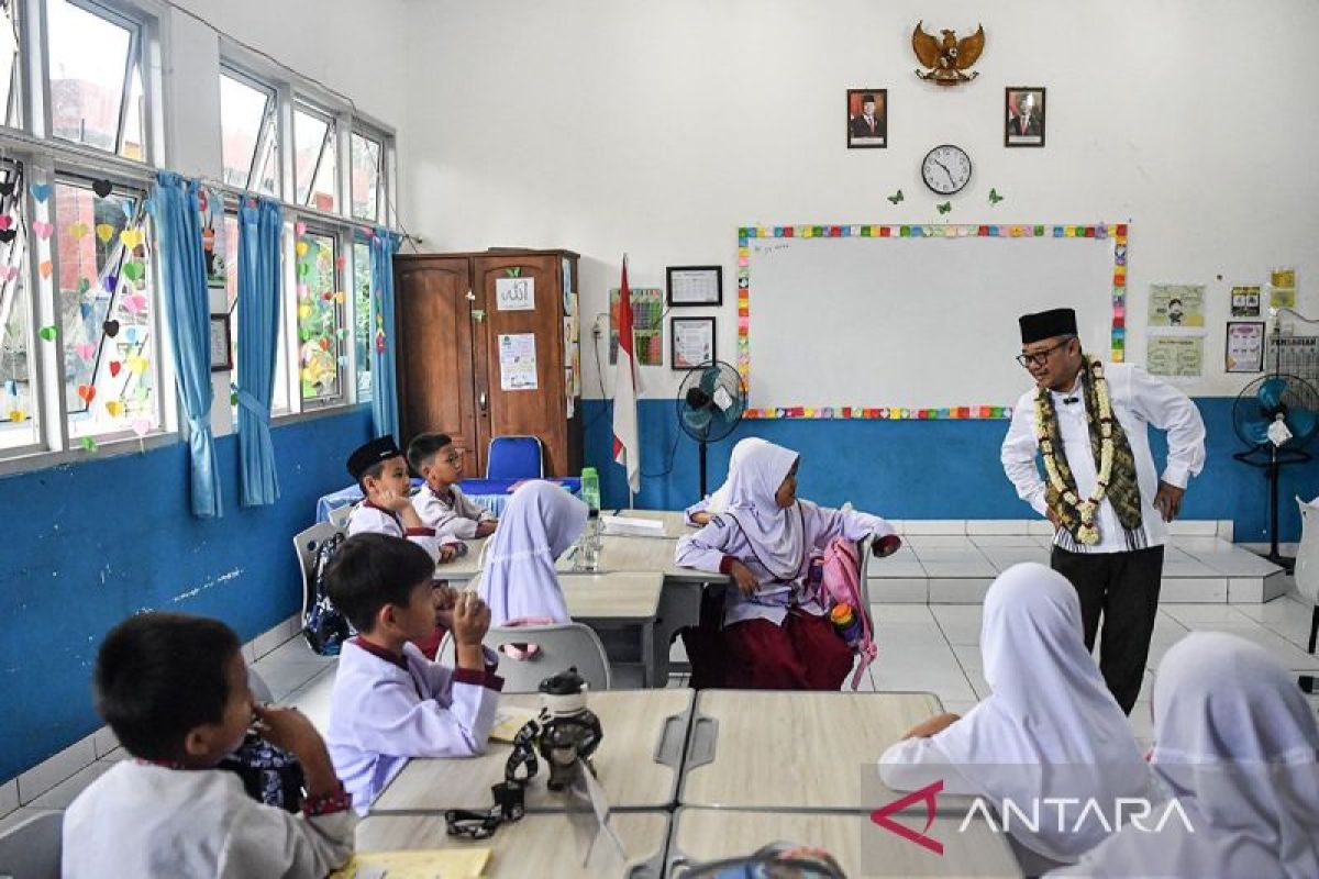 Menjadi guru hebat untuk Indonesia kuat