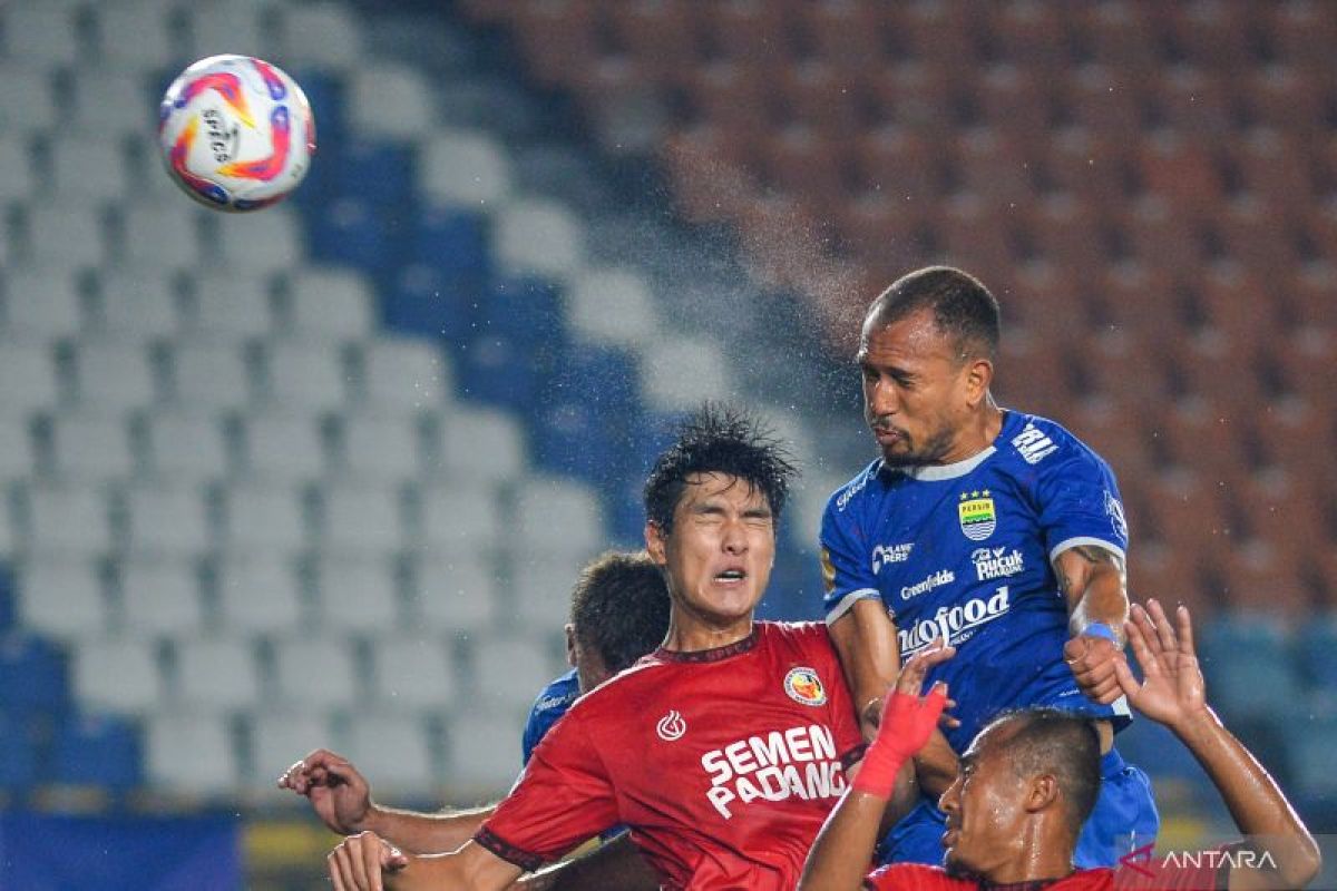 Persib Bandung incar kemenangan di kandang Bali United