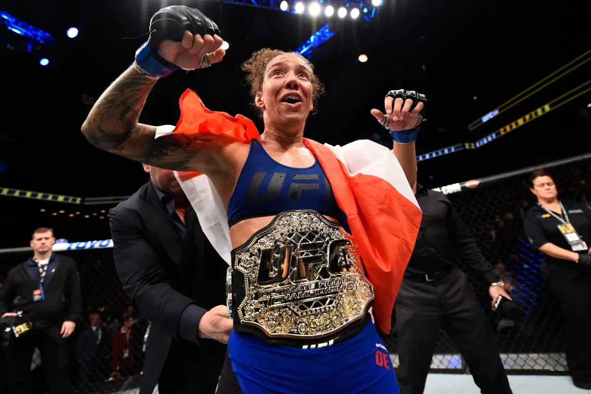 Mantan juara UFC Germaine de Randamie umumkan pensiun dari MMA