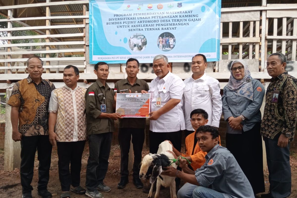 Kembali Dibantu 30 Ekor Kambing PE, Masyarakat Desa Terjun Gajah Ucapkan Banyak Terimakasih ke SKK Migas PetroChina