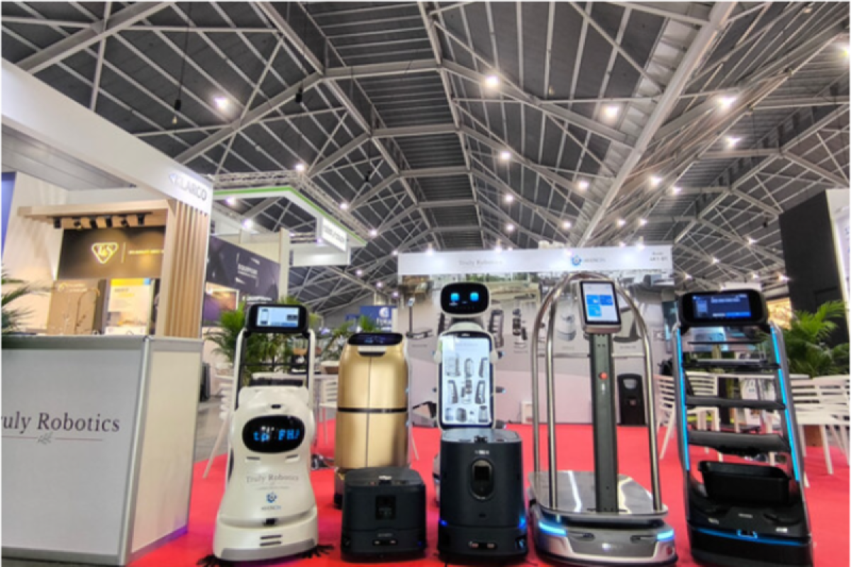 KEENON Robotics and Truly Robotics Showcase New Cleaning Products at Food & Hotel Asia-HoReCa Singapore 2024