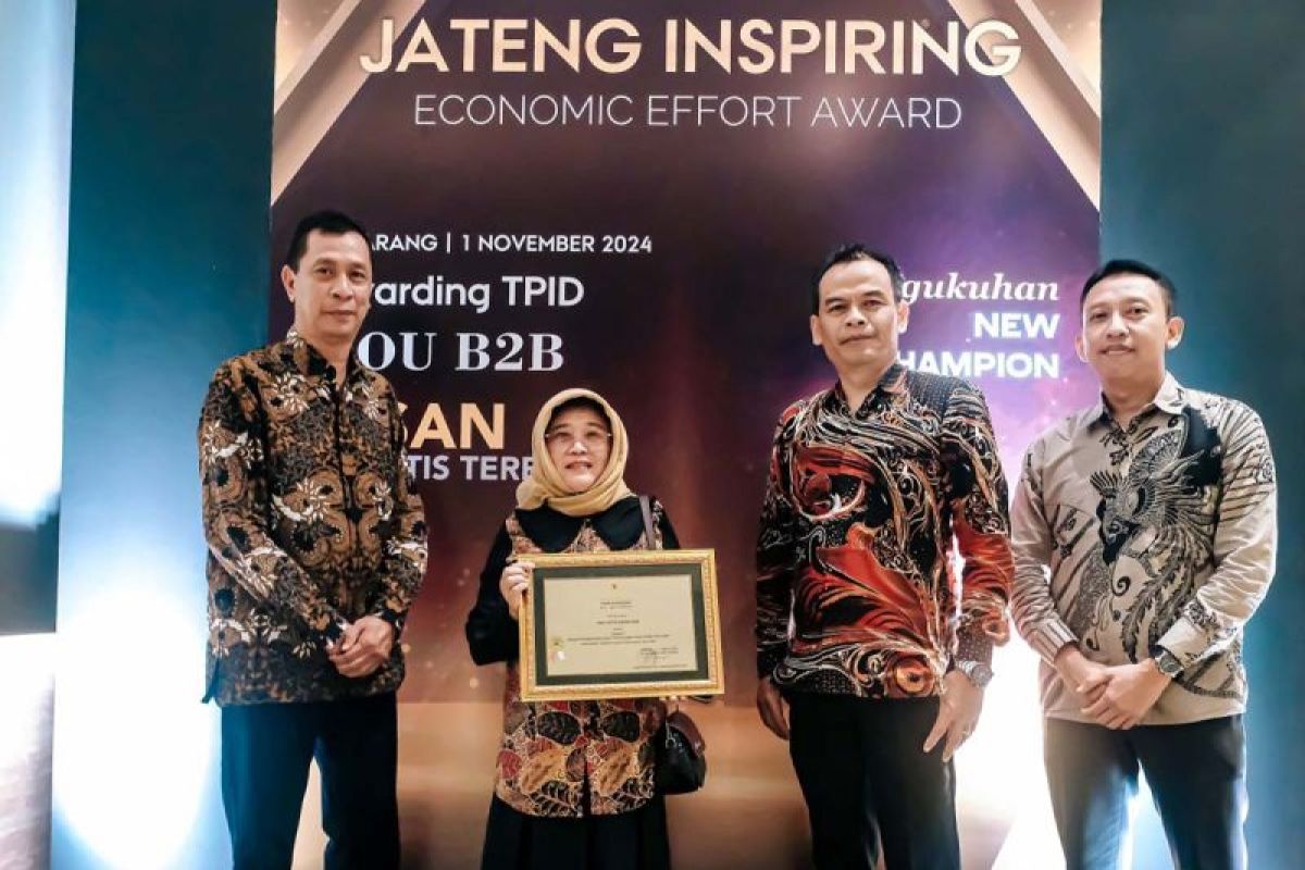 Kota Magelang terima "Jateng Inspiring Economic Effort Award 2024"