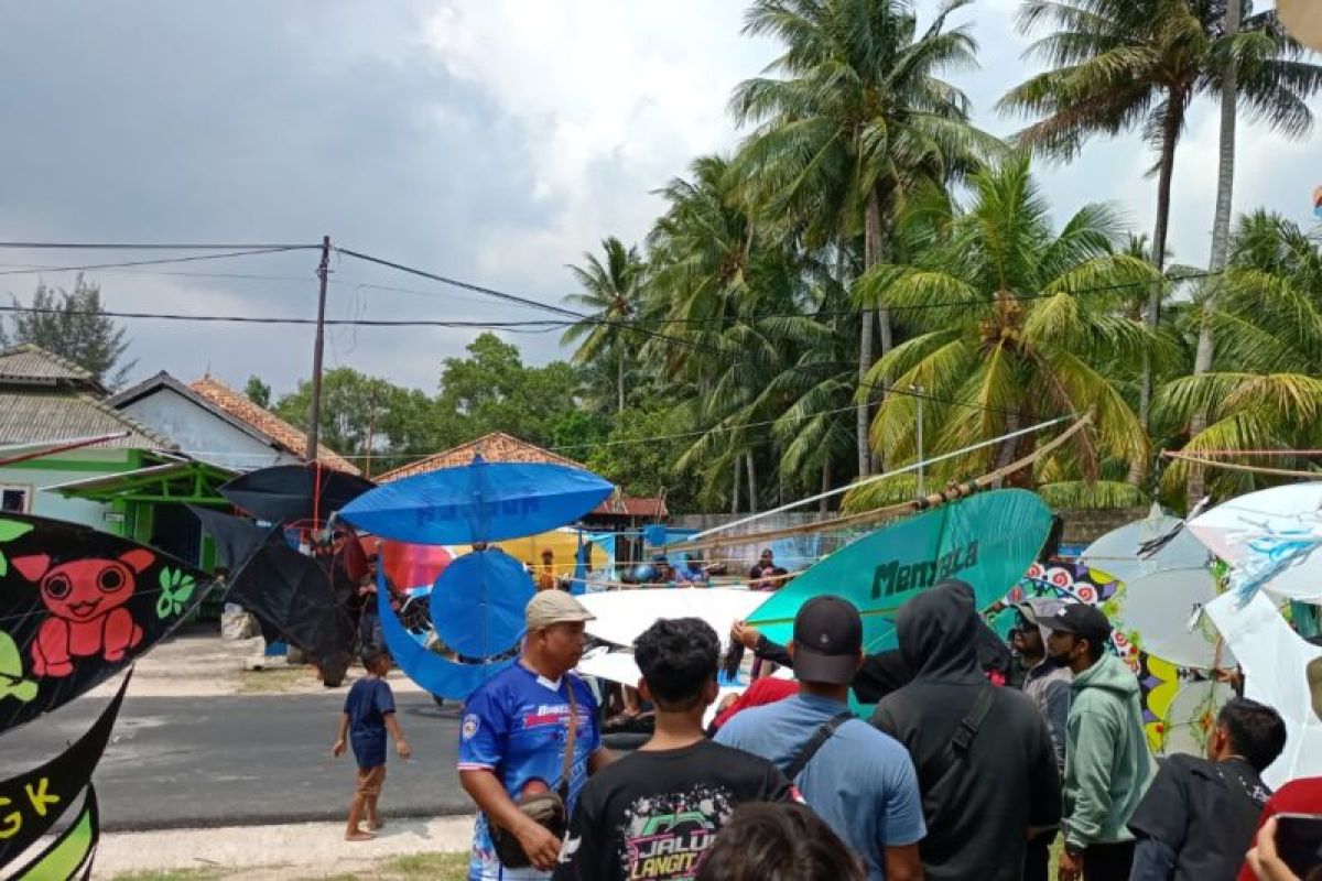 Pemkot Pangkalpinang gelar festival layangan pantai Pasir Padi