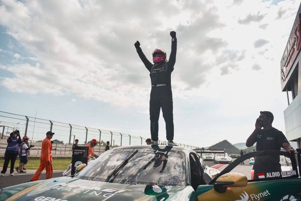 Aldio Oekon sabet podium pertama Porsche Sprint Challenge seri kelima