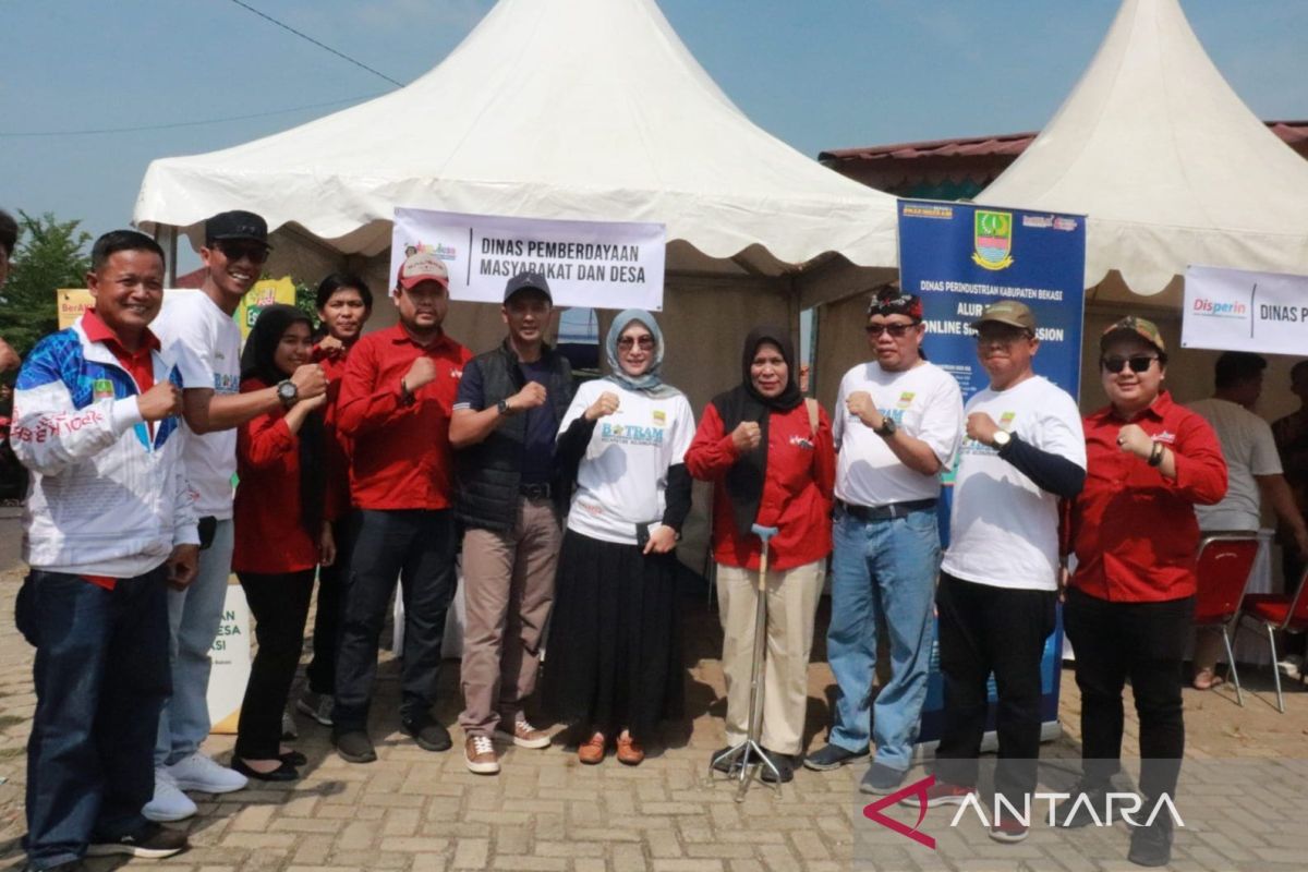 Warga perbatasan Bekasi serbu program Botram di Bojongmangu