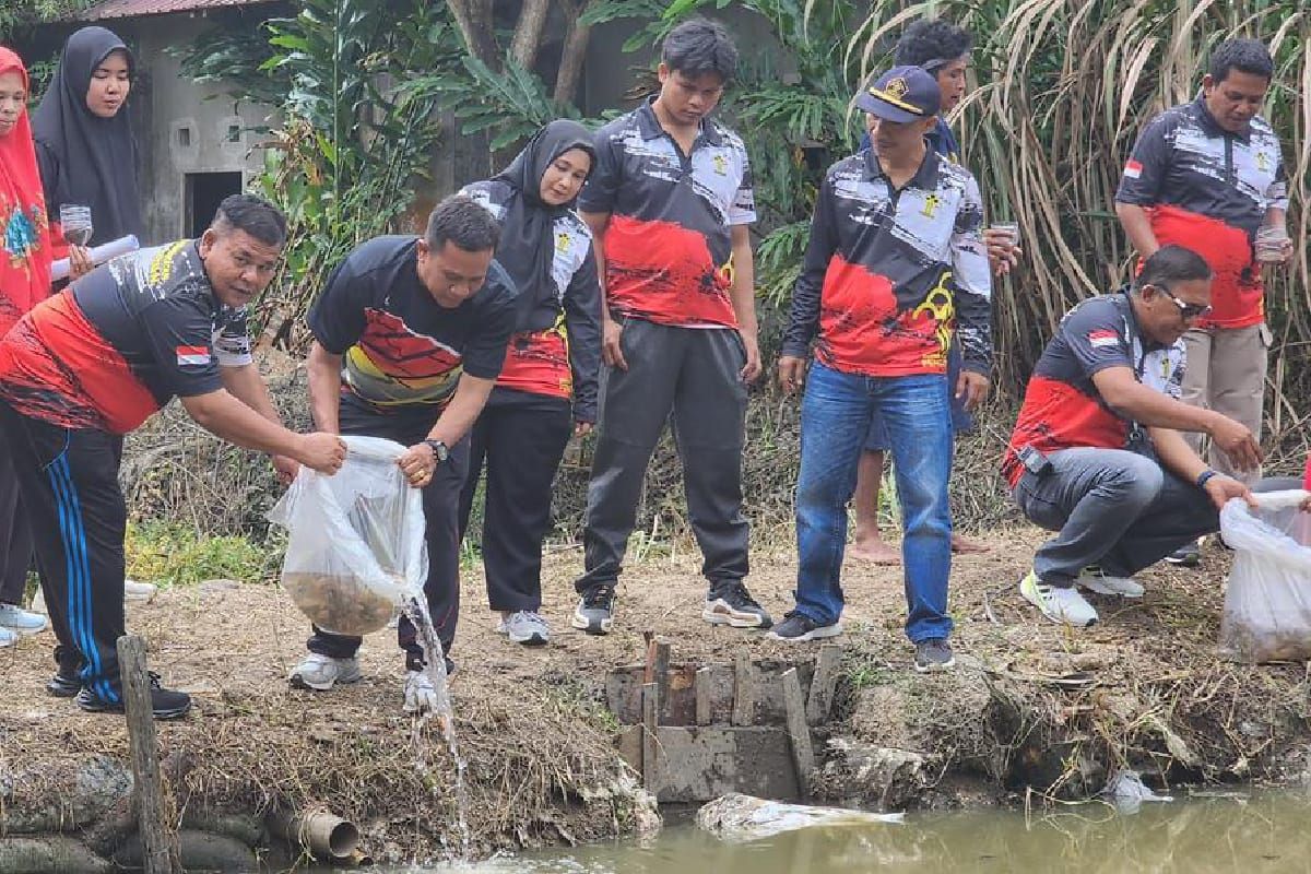 Lapas Padangsidimpuan tabur 4.000 benih ikan dukung ketahanan pangan