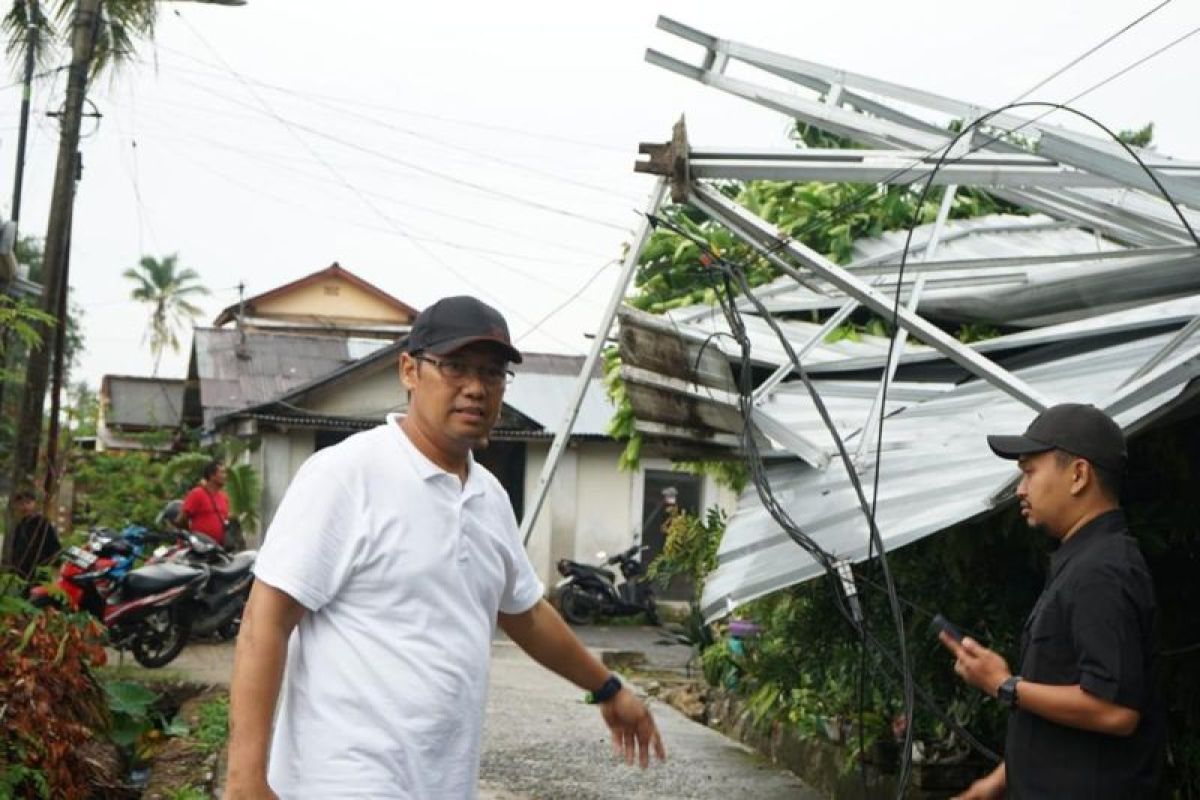 Pj Gubernur Babel tinjau 24 rumah terdampak puting beliung