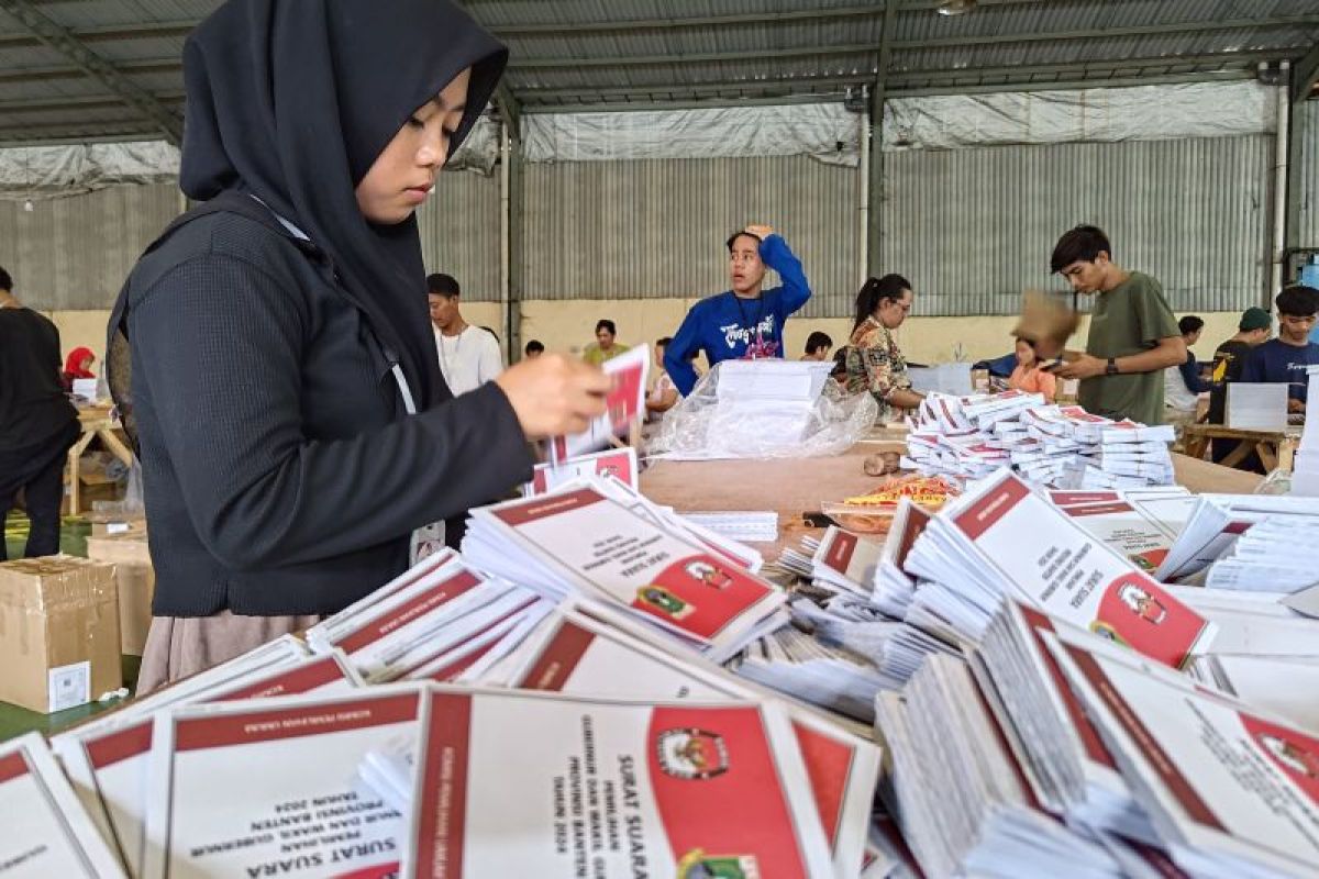 Lipat surat suara Pilkada, KPU Tangerang libatkan ratusan pekerja