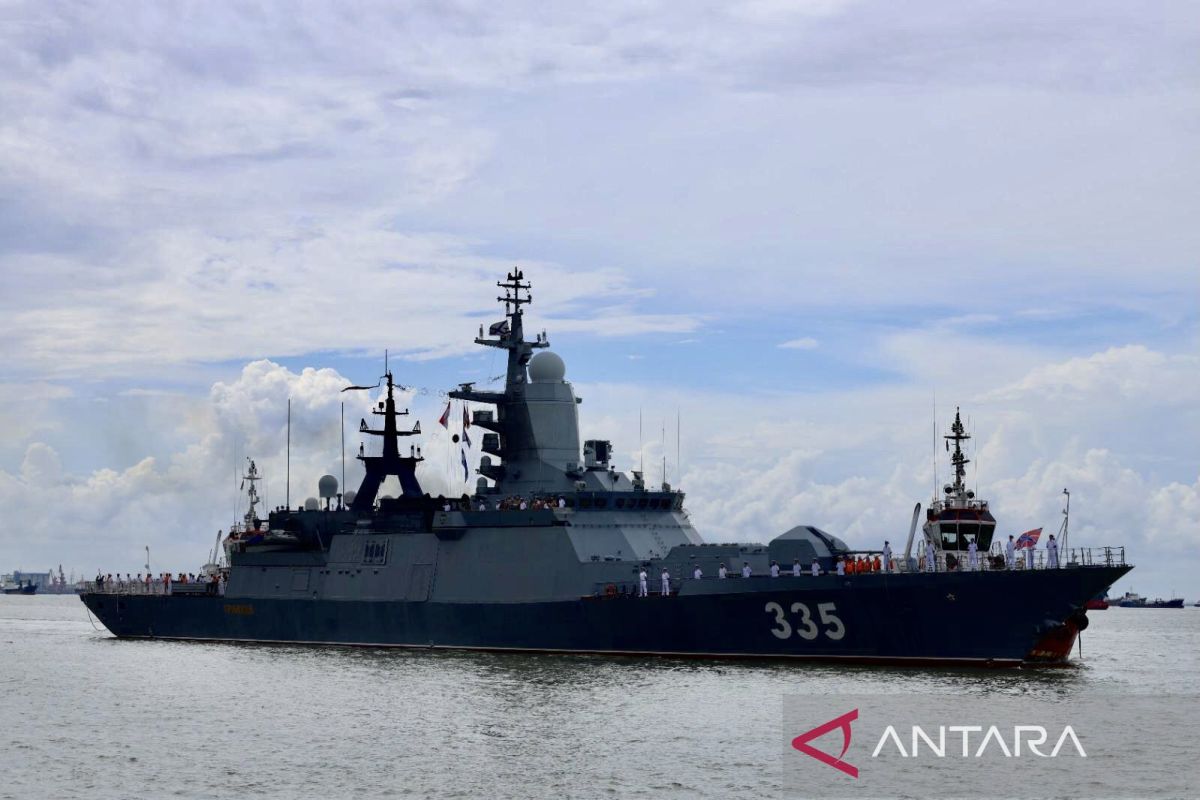 Four Russian warships dock in Surabaya for Orruda Joint Training