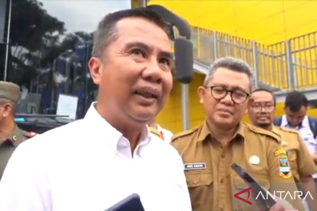 Kepala daerah Jabar-Bandung Raya uji coba bus matangkan rencana BRT