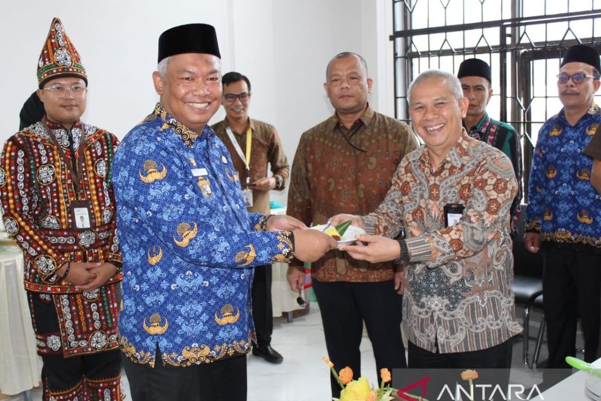 Pj Bupati minta BSI tingkatkan pembiayaan UMKM di Aceh Tengah