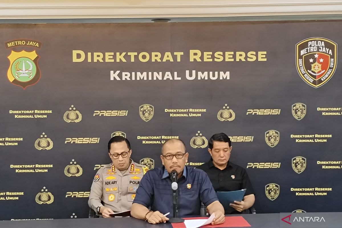 Ruko judi daring Bekasi dikendalikan tiga orang