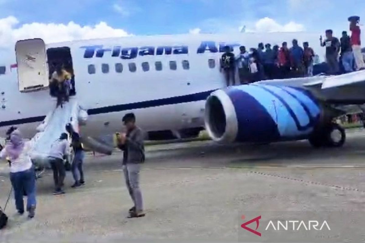 Empat penumpang Trigana Air tujuan Wamena terluka