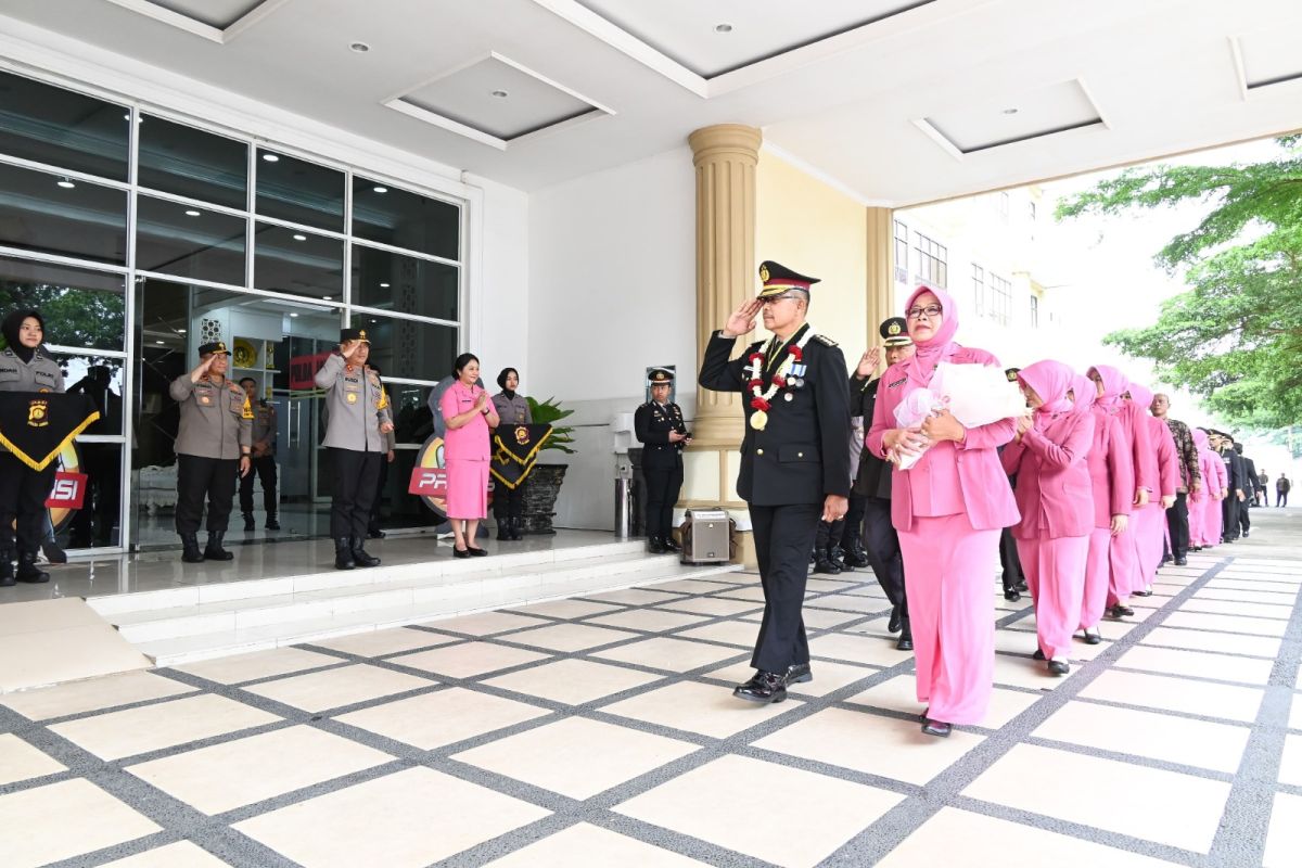 Polda Jambi gelar Wisuda Purna Bhakti